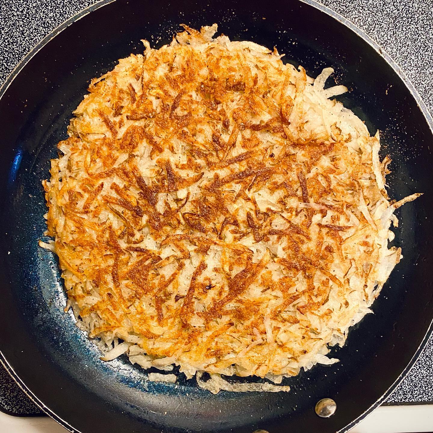 The best hash browns EVERY time! Make these deliciously crisp and tender hash browns. Take away the stress of creating a delicious breakfast side!

https://sweeteatsbysam.com/2024/11/12/the-best-hash-browns-every-time-for-two/

#breakfast #yum #hashbrowns #potatoes #crispy #breakfastfood #food #foodblog #recipe